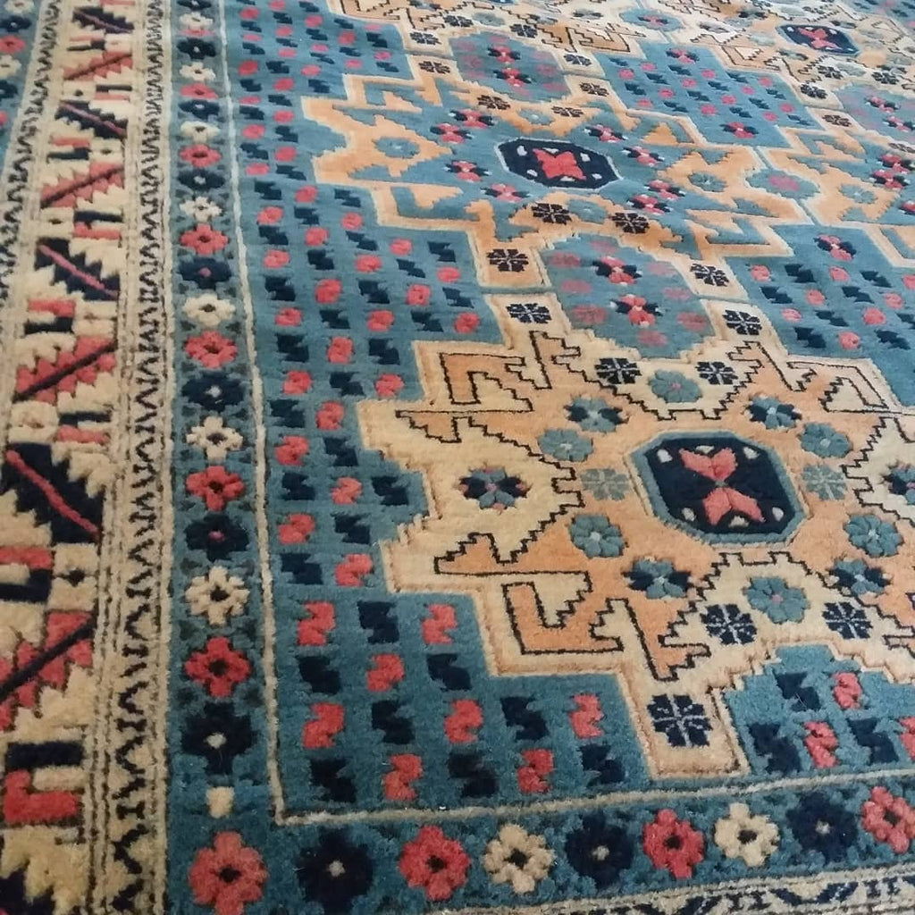 What is the Antique Prayer Rugs? - Nomads Loom