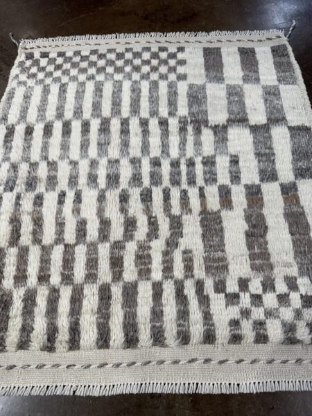 SILK ROUTE COLLECTION  2' x 2'