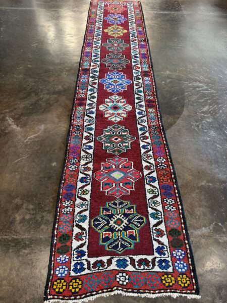 VINTAGE HEREKE  2'8" x 13'4"
